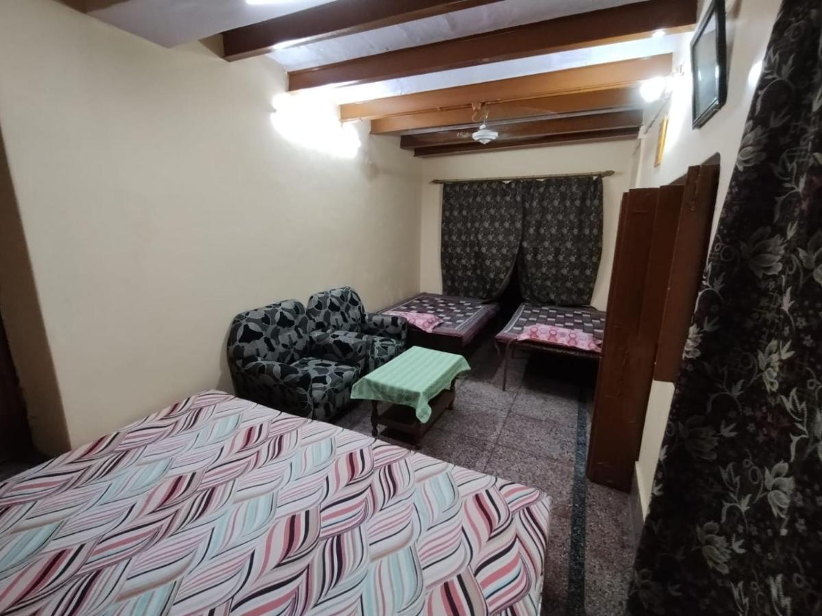 Heritage Homestay@Old City Near Ganges พาราณสี ภายนอก รูปภาพ