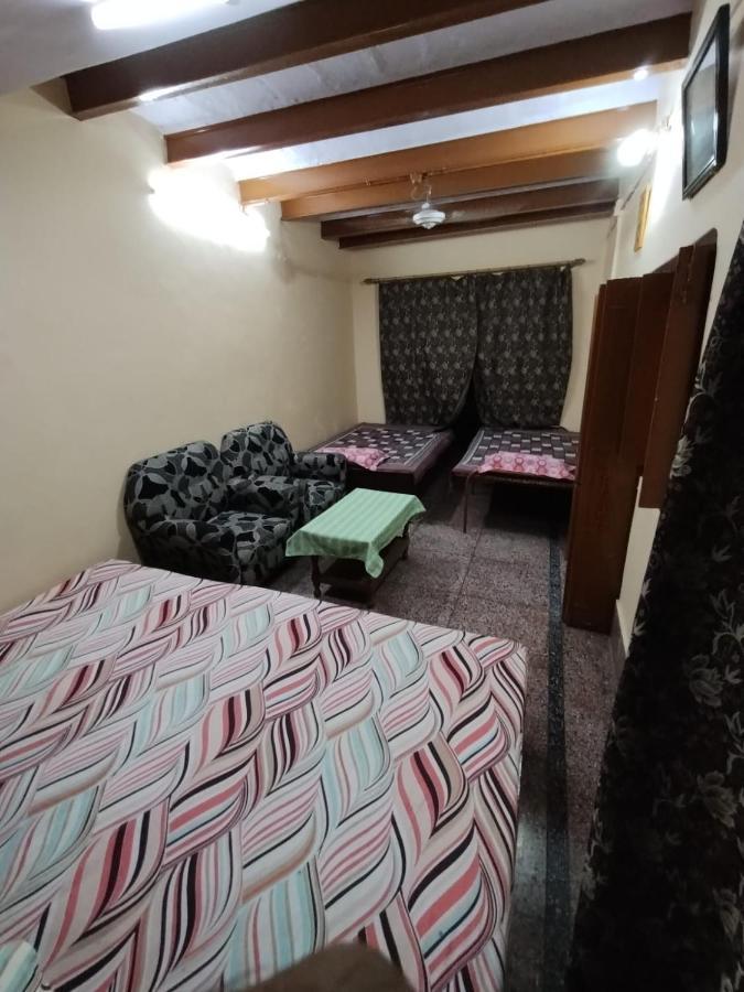 Heritage Homestay@Old City Near Ganges พาราณสี ภายนอก รูปภาพ